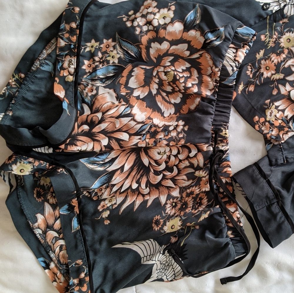 Floral silk sleepware set